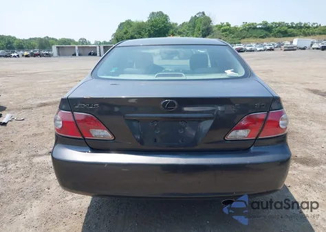 2004 Lexus Es 330 z USA, uszkodzony, nr VIN JTHBA30G445032008